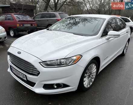 Білий Форд Фьюжен, об'ємом двигуна 2 л та пробігом 196 тис. км за 11900 $, фото 1 на Automoto.ua