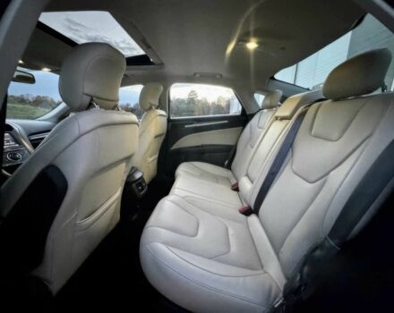 Білий Форд Фьюжен, об'ємом двигуна 2 л та пробігом 90 тис. км за 5900 $, фото 1 на Automoto.ua