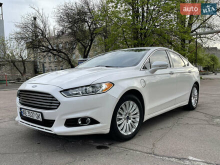 Форд Фьюжен 2014 у Кривому Розі на Automoto.ua Білий Форд Фьюжен, об'ємом двигуна 2 л та пробігом 180 тис. км за 10700 $, фото 1 на Automoto.ua