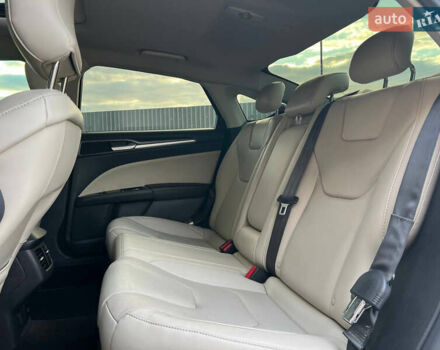 Білий Форд Фьюжен, об'ємом двигуна 2 л та пробігом 160 тис. км за 12000 $, фото 1 на Automoto.ua