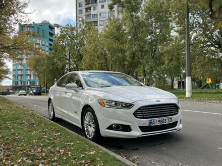Форд Фьюжн 2015 в Украинке на Automoto.ua Белый Форд Фьюжн, объемом двигателя 2 л и пробегом 174 тыс. км за 14000 $, фото 1 на Automoto.ua
