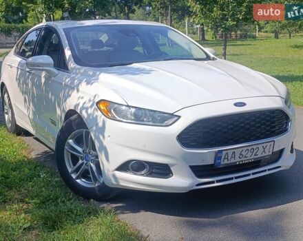 Белый Форд Фьюжн, объемом двигателя 2 л и пробегом 207 тыс. км за 13700 $, фото 1 на Automoto.ua