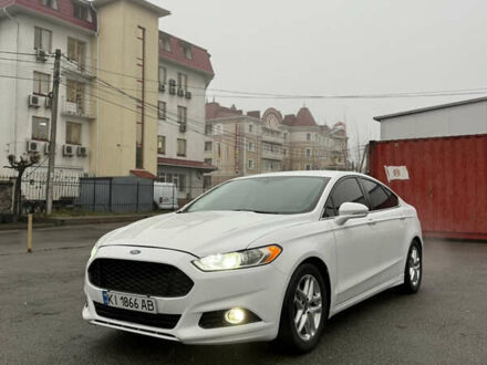 Белый Форд Фьюжн, объемом двигателя 2.5 л и пробегом 185 тыс. км за 8900 $, фото 1 на Automoto.ua