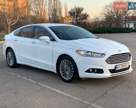 Белый Форд Фьюжн, объемом двигателя 2 л и пробегом 202 тыс. км за 10000 $, фото 1 на Automoto.ua