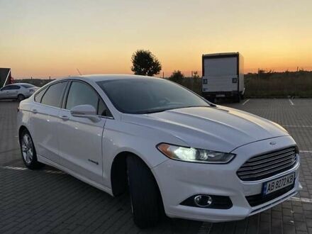 Форд Фьюжн 2015 в Виннице на Automoto.ua Белый Форд Фьюжн, объемом двигателя 2 л и пробегом 194 тыс. км за 11800 $, фото 1 на Automoto.ua