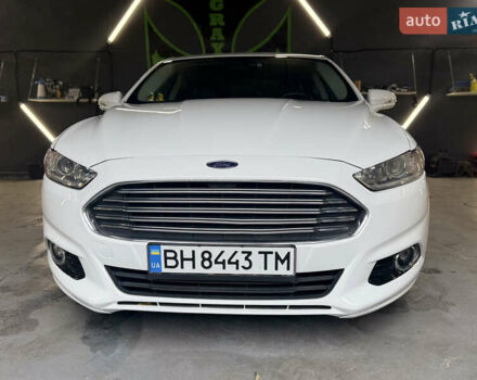 Белый Форд Фьюжн, объемом двигателя 2.5 л и пробегом 194 тыс. км за 11500 $, фото 1 на Automoto.ua