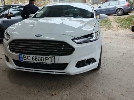 Форд Фьюжн 2015 в Львове на Automoto.ua Белый Форд Фьюжн, объемом двигателя 2 л и пробегом 215 тыс. км за 10550 $, фото 1 на Automoto.ua