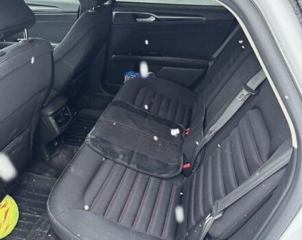 Белый Форд Фьюжн, объемом двигателя 2.5 л и пробегом 132 тыс. км за 12000 $, фото 1 на Automoto.ua