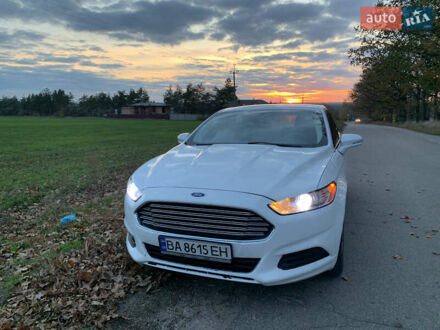 Форд Фьюжн 2015 в Кропивницком (Кировограде) на Automoto.ua Белый Форд Фьюжн, объемом двигателя 2.5 л и пробегом 160 тыс. км за 11500 $, фото 1 на Automoto.ua