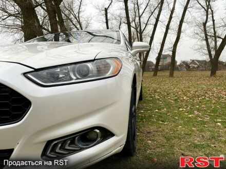 Форд Фьюжн 2015 в Кобеляках на Automoto.ua Белый Форд Фьюжн, объемом двигателя 2 л и пробегом 240 тыс. км за 9500 $, фото 1 на Automoto.ua