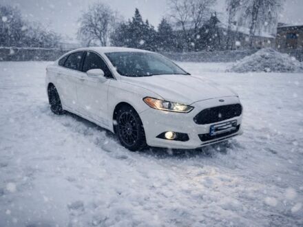 Белый Форд Фьюжн, объемом двигателя 0 л и пробегом 163 тыс. км за 7700 $, фото 1 на Automoto.ua