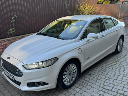 Белый Форд Фьюжн, объемом двигателя 2 л и пробегом 217 тыс. км за 13500 $, фото 1 на Automoto.ua