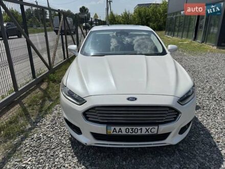 Форд Фьюжн 2015 в Киеве на Automoto.ua Белый Форд Фьюжн, объемом двигателя 2 л и пробегом 148 тыс. км за 14000 $, фото 1 на Automoto.ua