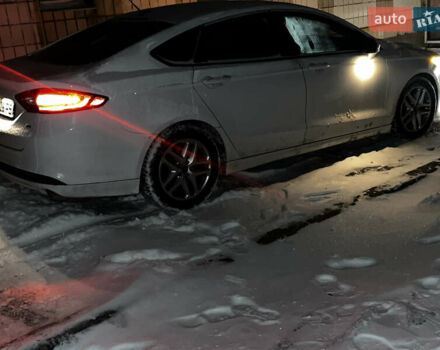 Белый Форд Фьюжн, объемом двигателя 2.5 л и пробегом 200 тыс. км за 7300 $, фото 1 на Automoto.ua