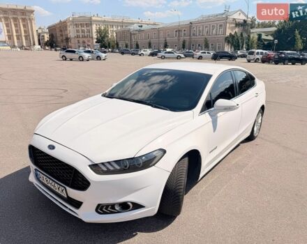 Білий Форд Фьюжен, об'ємом двигуна 2 л та пробігом 174 тис. км за 11799 $, фото 1 на Automoto.ua