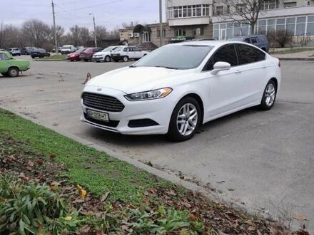 Білий Форд Фьюжен, об'ємом двигуна 2.49 л та пробігом 130 тис. км за 11300 $, фото 1 на Automoto.ua