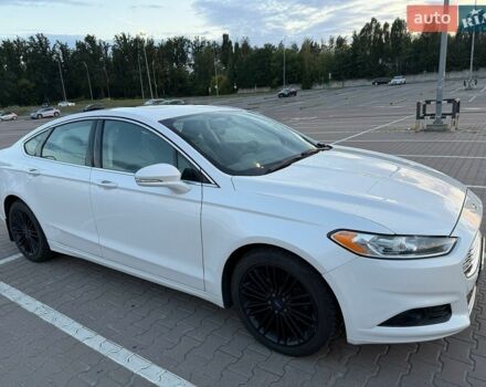 Білий Форд Фьюжен, об'ємом двигуна 2 л та пробігом 128 тис. км за 10500 $, фото 1 на Automoto.ua
