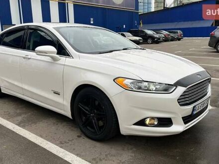 Белый Форд Фьюжн, объемом двигателя 2 л и пробегом 176 тыс. км за 12500 $, фото 1 на Automoto.ua