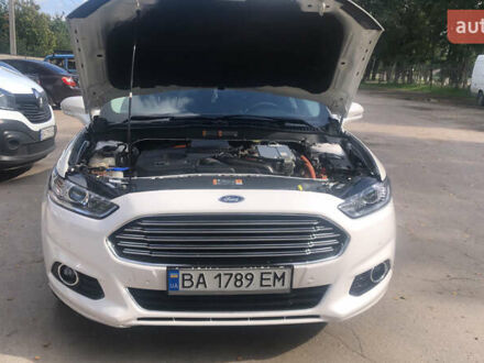 Форд Фьюжн 2015 в Кропивницком (Кировограде) на Automoto.ua Белый Форд Фьюжн, объемом двигателя 2 л и пробегом 196 тыс. км за 15300 $, фото 1 на Automoto.ua