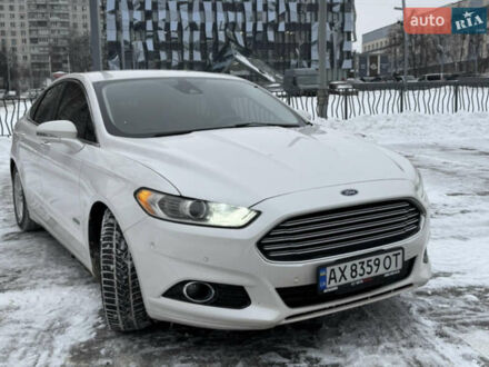 Белый Форд Фьюжн, объемом двигателя 2 л и пробегом 130 тыс. км за 13900 $, фото 1 на Automoto.ua