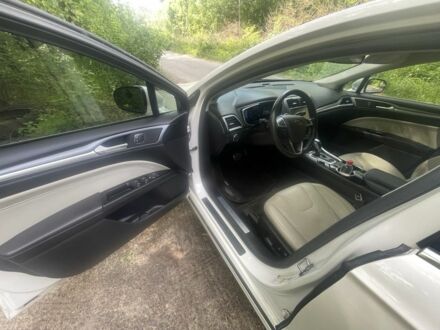 Білий Форд Фьюжен, об'ємом двигуна 0 л та пробігом 210 тис. км за 11800 $, фото 1 на Automoto.ua
