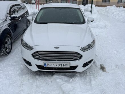 Белый Форд Фьюжн, объемом двигателя 2.5 л и пробегом 132 тыс. км за 12000 $, фото 1 на Automoto.ua