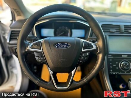 Форд Фьюжн 2015 в Запорожье на Automoto.ua Белый Форд Фьюжн, объемом двигателя 2 л и пробегом 0 тыс. км за 9500 $, фото 1 на Automoto.ua