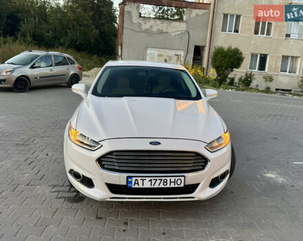 Белый Форд Фьюжн, объемом двигателя 2 л и пробегом 253 тыс. км за 9900 $, фото 1 на Automoto.ua