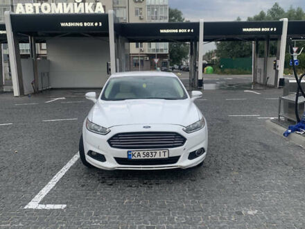 Форд Фьюжн 2015 в Киеве на Automoto.ua Белый Форд Фьюжн, объемом двигателя 2.5 л и пробегом 238 тыс. км за 9300 $, фото 1 на Automoto.ua