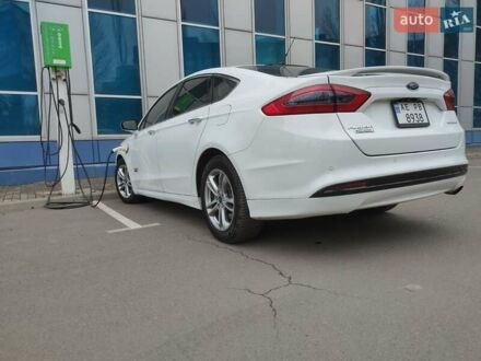 Форд Фьюжен 2015 у Кривому Розі на Automoto.ua Білий Форд Фьюжен, об'ємом двигуна 2 л та пробігом 240 тис. км за 10800 $, фото 1 на Automoto.ua