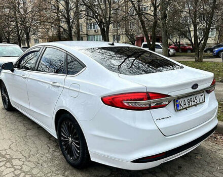 Белый Форд Фьюжн, объемом двигателя 2.49 л и пробегом 95 тыс. км за 12000 $, фото 1 на Automoto.ua