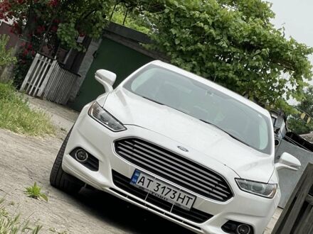 Білий Форд Фьюжен, об'ємом двигуна 2 л та пробігом 150 тис. км за 11300 $, фото 1 на Automoto.ua