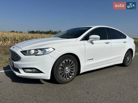 Форд Фьюжен 2016 у Прилуках на Automoto.ua Білий Форд Фьюжен, об'ємом двигуна 2 л та пробігом 130 тис. км за 13000 $, фото 1 на Automoto.ua