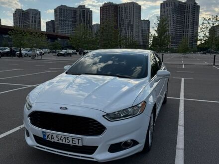 Белый Форд Фьюжн, объемом двигателя 2 л и пробегом 150 тыс. км за 12100 $, фото 1 на Automoto.ua