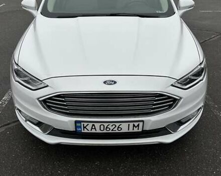 Білий Форд Фьюжен, об'ємом двигуна 2 л та пробігом 126 тис. км за 12000 $, фото 1 на Automoto.ua