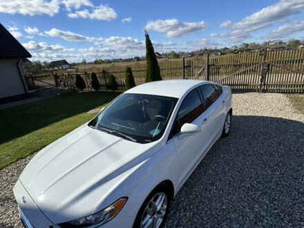 Белый Форд Фьюжн, объемом двигателя 2.5 л и пробегом 150 тыс. км за 10700 $, фото 1 на Automoto.ua