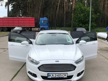 Білий Форд Фьюжен, об'ємом двигуна 2 л та пробігом 135 тис. км за 11600 $, фото 1 на Automoto.ua