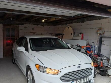 Білий Форд Фьюжен, об'ємом двигуна 1.5 л та пробігом 135 тис. км за 8500 $, фото 1 на Automoto.ua