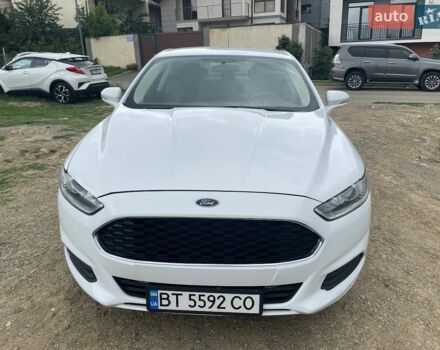 Білий Форд Фьюжен, об'ємом двигуна 2 л та пробігом 217 тис. км за 10950 $, фото 1 на Automoto.ua