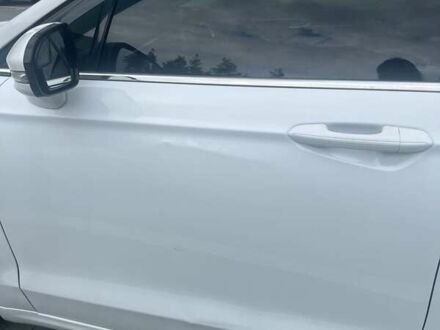 Белый Форд Фьюжн, объемом двигателя 2.5 л и пробегом 155 тыс. км за 10500 $, фото 1 на Automoto.ua