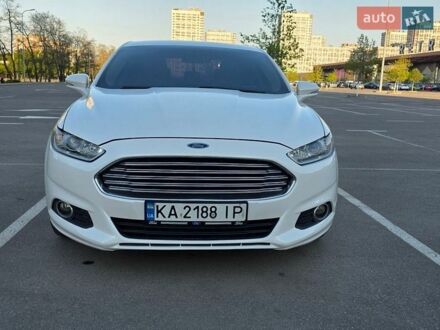 Белый Форд Фьюжн, объемом двигателя 2 л и пробегом 220 тыс. км за 13000 $, фото 1 на Automoto.ua