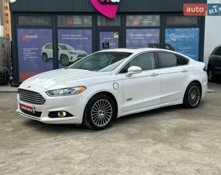 Белый Форд Фьюжн, объемом двигателя 2 л и пробегом 128 тыс. км за 14000 $, фото 1 на Automoto.ua