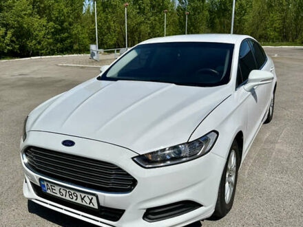 Форд Фьюжн 2016 в Ужгороде на Automoto.ua Белый Форд Фьюжн, объемом двигателя 2.5 л и пробегом 192 тыс. км за 11200 $, фото 1 на Automoto.ua