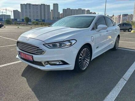 Білий Форд Фьюжен, об'ємом двигуна 2 л та пробігом 115 тис. км за 13500 $, фото 1 на Automoto.ua