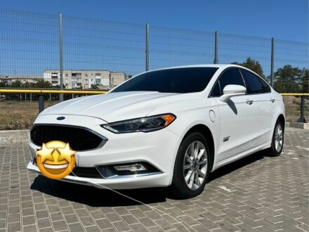 Форд Фьюжн 2016 в Первомайск на Automoto.ua Белый Форд Фьюжн, объемом двигателя 2 л и пробегом 105 тыс. км за 16300 $, фото 1 на Automoto.ua