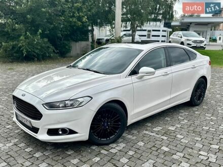 Білий Форд Фьюжен, об'ємом двигуна 2 л та пробігом 180 тис. км за 8555 $, фото 1 на Automoto.ua