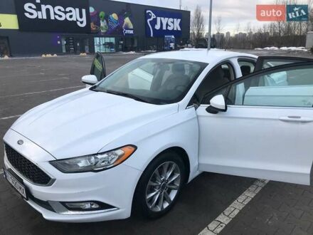 Белый Форд Фьюжн, объемом двигателя 2.5 л и пробегом 133 тыс. км за 9800 $, фото 1 на Automoto.ua