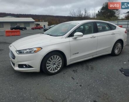 Белый Форд Фьюжн, объемом двигателя 2 л и пробегом 145 тыс. км за 2900 $, фото 1 на Automoto.ua