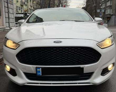 Белый Форд Фьюжн, объемом двигателя 2 л и пробегом 144 тыс. км за 14300 $, фото 1 на Automoto.ua