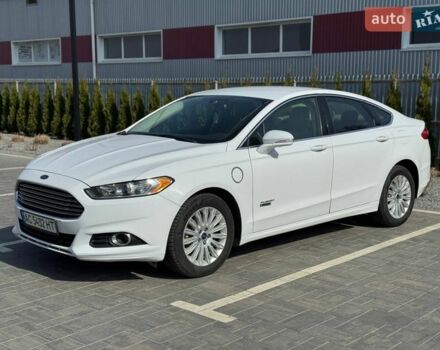 Белый Форд Фьюжн, объемом двигателя 2 л и пробегом 232 тыс. км за 12000 $, фото 1 на Automoto.ua